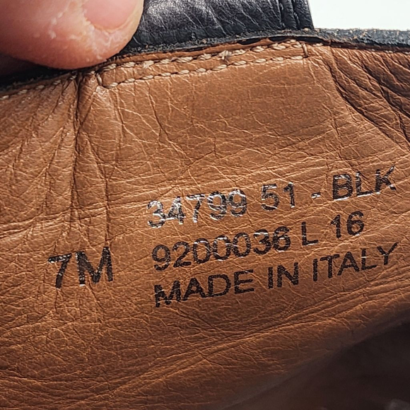 FRYE Ricki Ring Fold Strap Black Leather Ankle Boots Size 7 - Picture 8 of 9